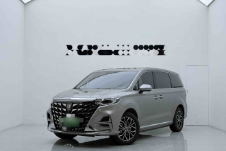 荣威iMAX8新能源 2025款 1.5T DMH 陆尊至享版