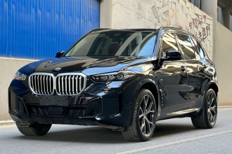宝马X5 2025款 xDrive 30Li 尊享型M运动曜夜套装