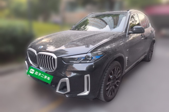 宝马X5 2023款 xDrive 40Li M运动曜夜套装