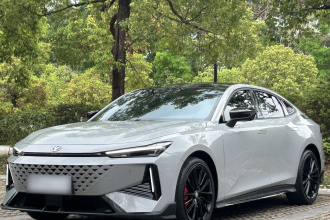 长安UNI-V 2024款 1.5T 尊贵运动型