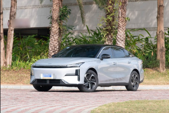 吉利银河 银河L6 2025款 EM-i 140km 探索+版