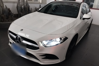 奔驰A级 2022款 改款 A 180 L 运动轿车