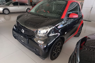 smart fortwo 2019款 0.9T 66千瓦硬顶风擎版 国VI