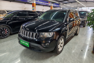 Jeep 指南者(进口) 2014款 2.0L 两驱运动版