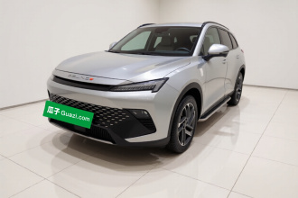 北京汽车 魔方 2022款 1.5T DCT黄金版