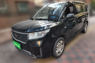 五菱汽车 五菱宏光PLUS 2019款 1.5T 手动标准型 5座