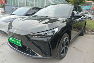 哪吒汽车 哪吒L 2024款 增程 310 闪充红衣版