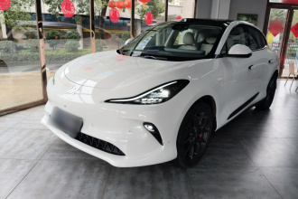 智己汽车 智己LS6 2025款 灵蜥智驾版