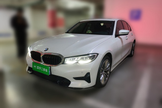 宝马3系 2022款 320i 运动套装