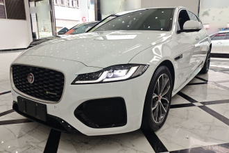 捷豹XFL 2023款 XFL 2.0T P250 两驱精英运动鎏金版