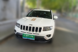 Jeep 指南者(进口) 2014款 2.4L 四驱运动版