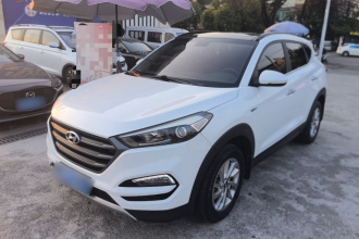 现代 途胜 2015款 1.6T 双离合两驱智能型