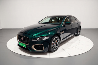 捷豹XFL 2023款 XFL 2.0T P250 两驱尊享豪华版