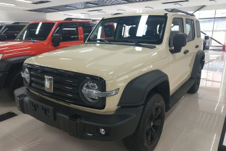 坦克300 2025款 2.0T 汽油征服者