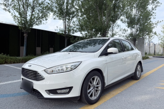 福特 福克斯 2017款 三厢 EcoBoost 180 自动精英型