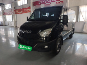 依维柯欧胜 2021款 2.0T 手动超瑞短轴低顶侧拉门F1A