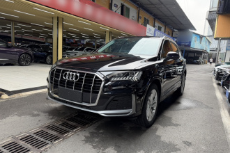 奥迪Q7 2021款 45 TFSI quattro S line运动型