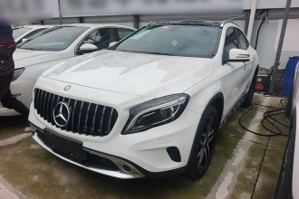 奔驰GLA 2015款 GLA 220 4MATIC 时尚型
