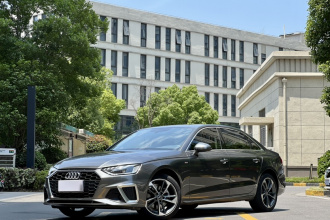 奥迪A4L 2022款 40 TFSI 时尚动感型