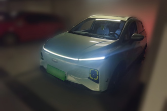 吉利几何E萤火虫 2022款 401KM 玲珑虎 4座