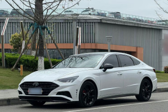 现代 索纳塔 2022款 380TGDi 自动20周年纪念款