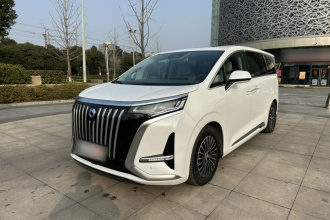 腾势D9 2022款 EV 600 四驱尊荣型