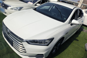 比亚迪 秦Pro 2020款 超越版 1.5TI 手动豪华型