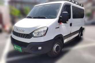 依维柯欧胜 2021款 3.0T 自动超瑞短轴低顶侧拉门F1C