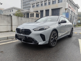 宝马2系 2025款 225L M运动曜夜套装