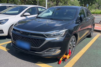 北京汽车 北京U7 2019款 1.5T CVT新智版 国VI