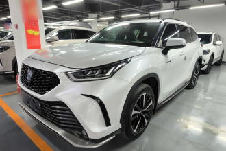 丰田 皇冠陆放 2022款 2.5L HEV四驱尊贵版
