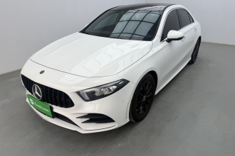 奔驰A级 2019款 改款 A 200 L 运动轿车