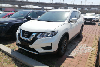 日产 奇骏 2025款 荣誉 2.0L 两驱领先版