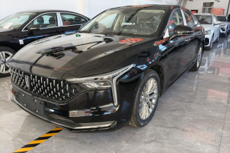 奔腾B70 2025款 龙耀版  1.5T 乐享定制型