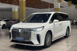 岚图汽车 岚图梦想家 2025款 PHEV 四驱卓越鲲鹏版