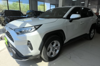 丰田 RAV4荣放 2023款 2.0L CVT两驱都市版