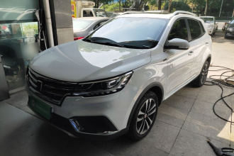 荣威RX3 2020款 1.6L 手动4G互联超爽精英版