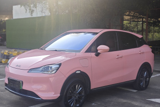 哪吒汽车 哪吒V 2022款 潮 400 Lite 粉色定制款