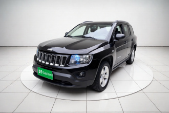 Jeep 指南者(进口) 2013款 2.4L 四驱运动版