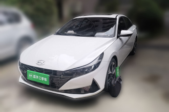 现代 伊兰特 2022款 240TGDi DCT LUX尊贵版