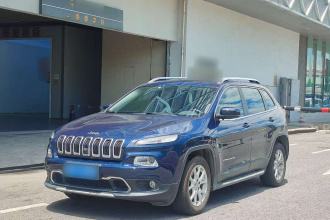Jeep 自由光 2017款 2.0L 优越版