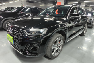 奥迪Q5L 2022款 45T 豪华动感型
