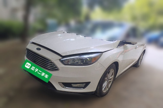 福特 福克斯 2018款 三厢经典 EcoBoost 180 自动精英型