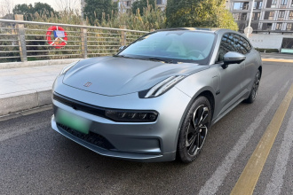 极氪001 2022款 超长续航双电机 YOU版