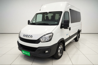 依维柯欧胜 2018款 2.3T 长轴短悬多功能车侧拉门F1A