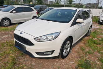 福特 福克斯 2017款 两厢 1.6L 自动舒适型智行版
