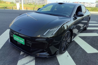 领克10 EM-P 2025款 240四驱Ultra运动版