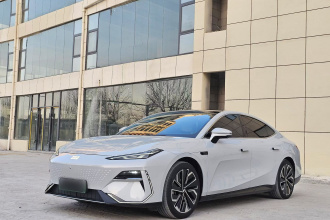 吉利银河 银河E8 2024款 665km 后驱星舰 远航版