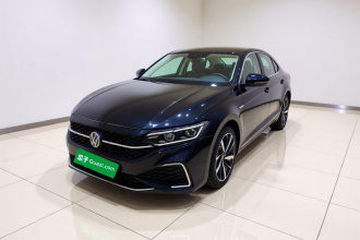 大众 帕萨特 2022款 330TSI 星空豪华版