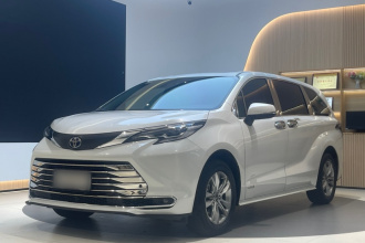 丰田 赛那SIENNA 2023款 2.5L混动 舒适版